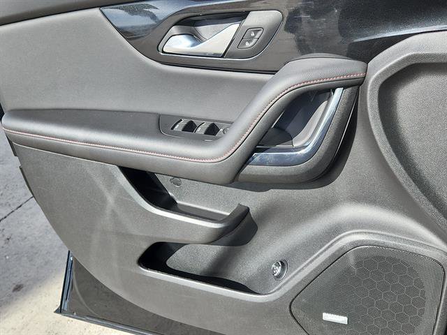 Used 2025 Chevrolet Blazer RS image 6