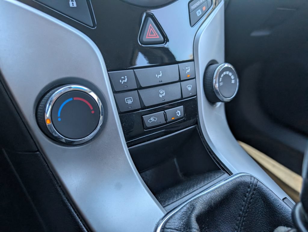 Used 2014 Chevrolet Cruze LS FWD image 18