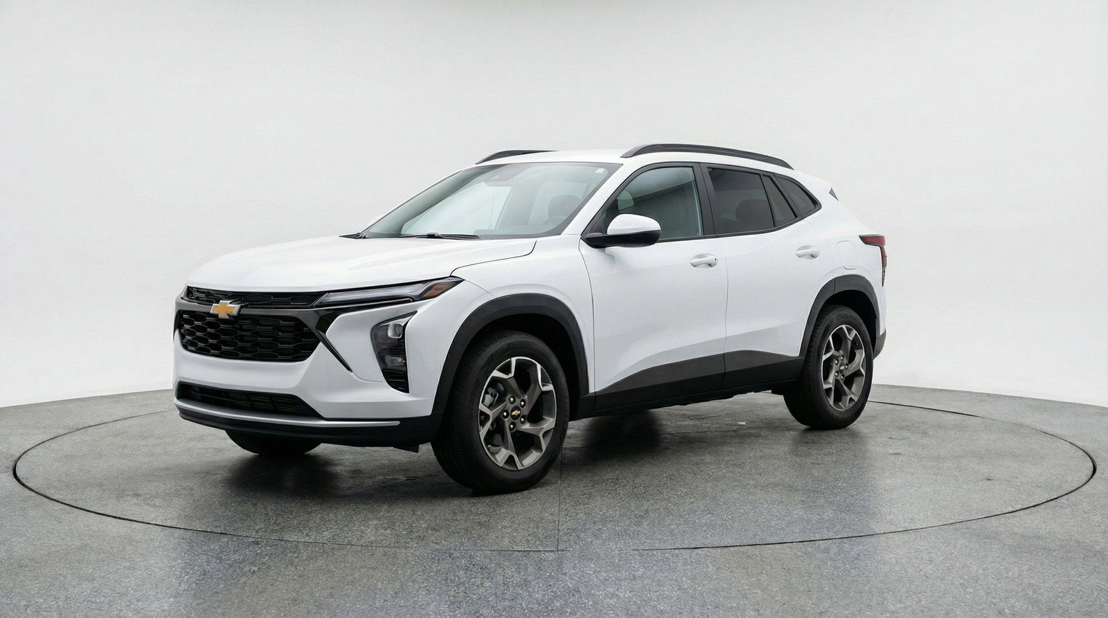 Used 2025 Chevrolet Trax LT w/ LT Convenience Package image 2