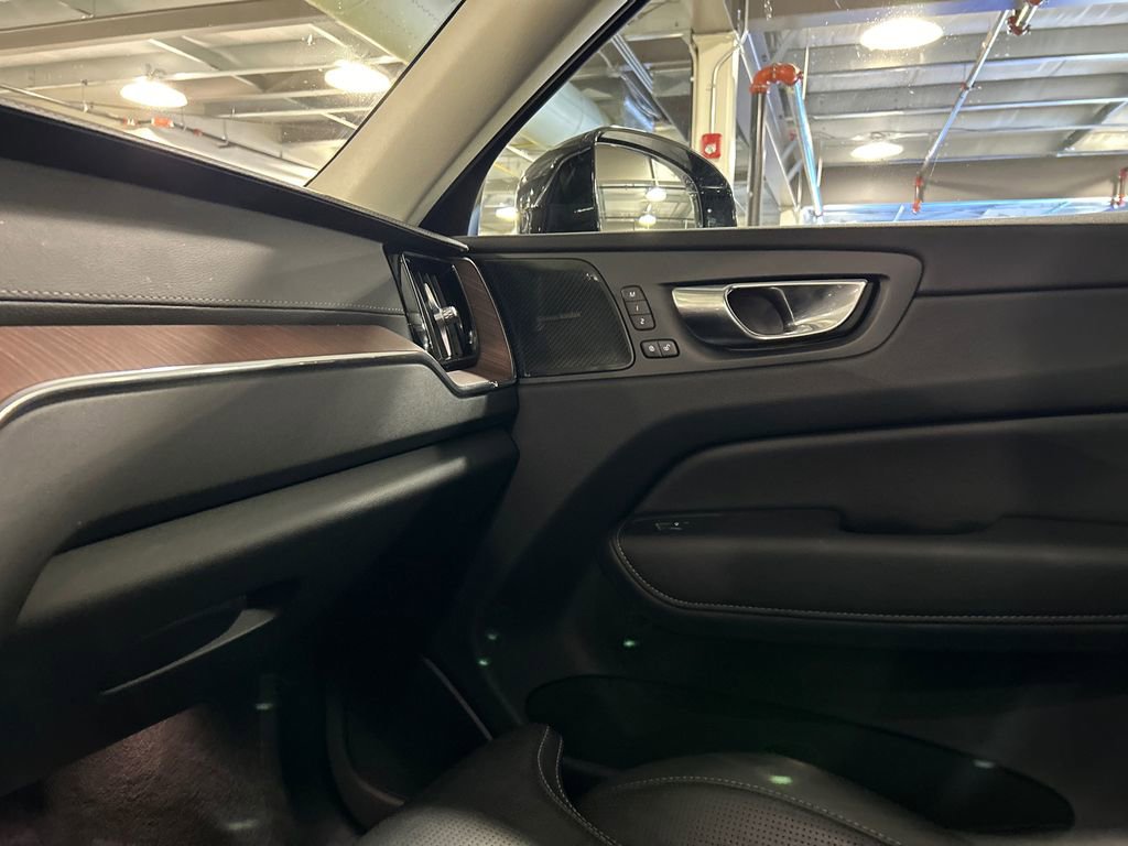 Certified 2023 Volvo XC60 B6 Ultimate image 20