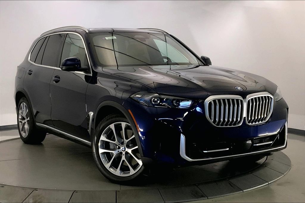 Used 2026 BMW X5 xDrive50e w/ Climate Comfort Package image 11