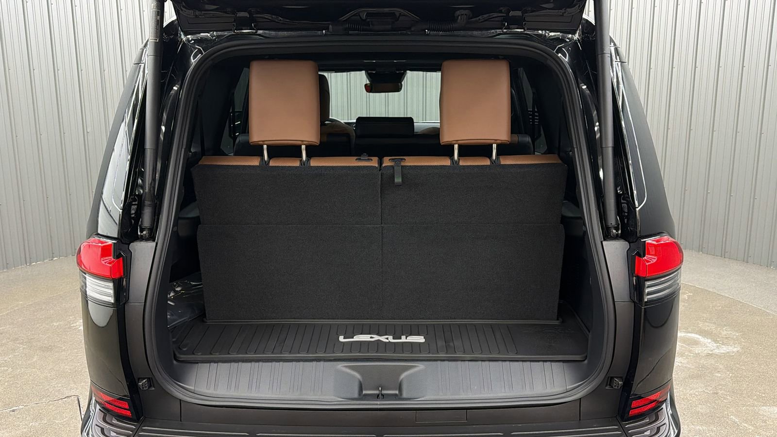 Used 2026 Lexus GX 550 550 Premium+ w/ Accessory Package (2T) image 17