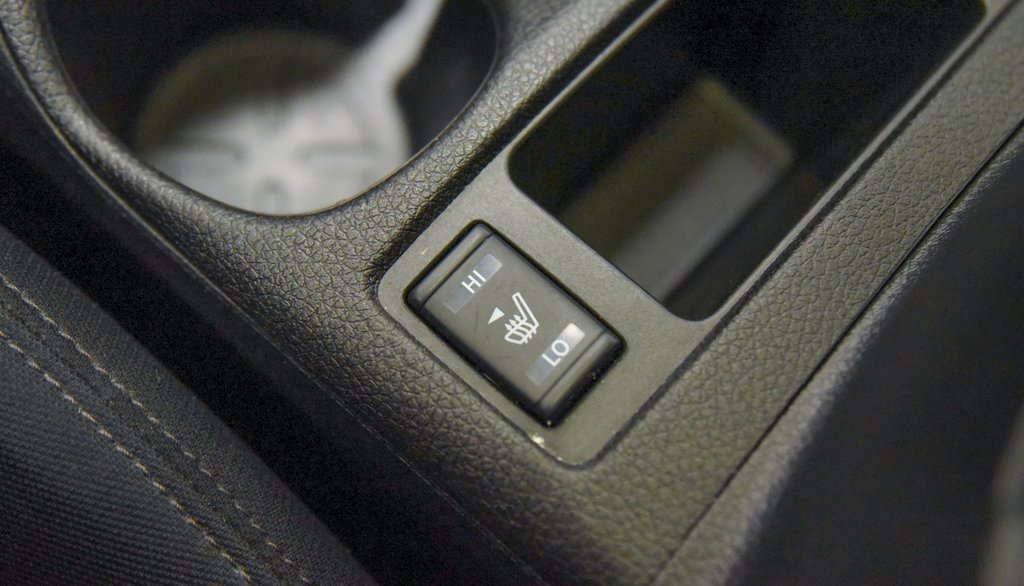 Used 2017 Nissan Rogue SV w/ Midnight Edition image 25