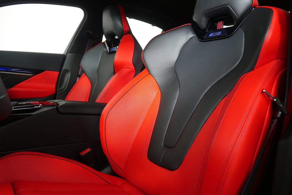 New 2026 BMW M5 w/ Carbon Package image 14