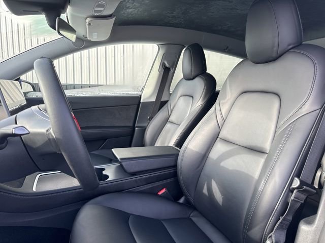 Used 2022 Tesla Model Y Long Range image 8