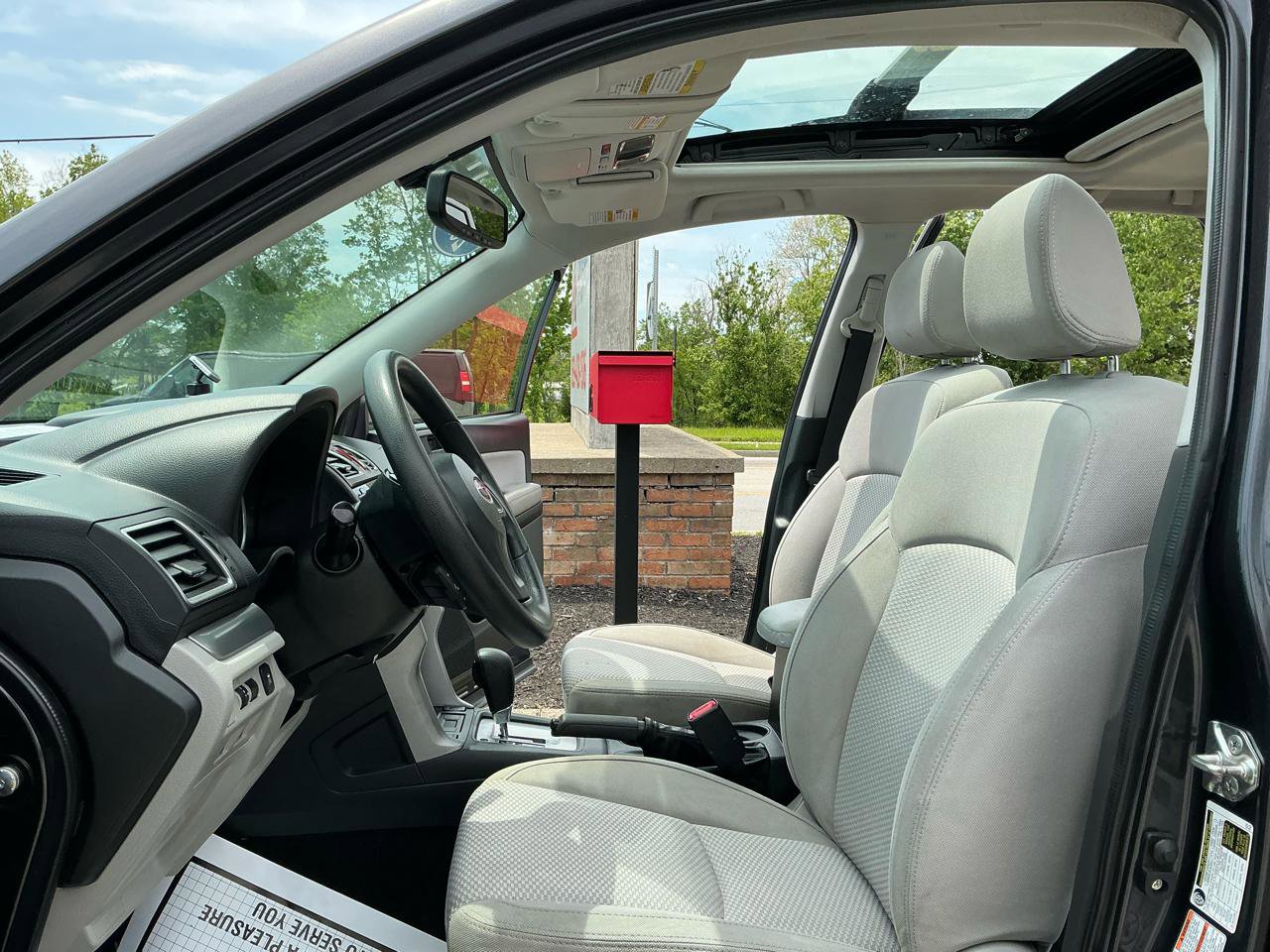 Used 2016 Subaru Forester 2.5i Premium w/ Popular Package #2 AWD/4WD image 15