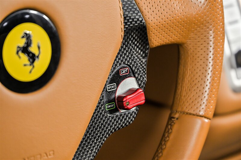 Used 2010 Ferrari California RWD image 22