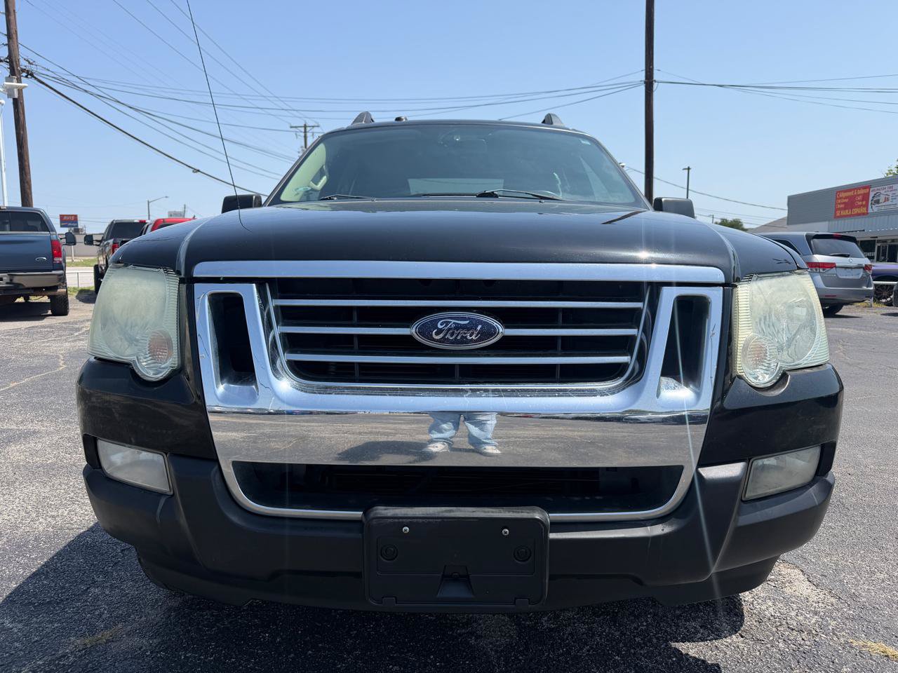Used 2010 Ford Explorer Sport Trac XLT RWD image 2