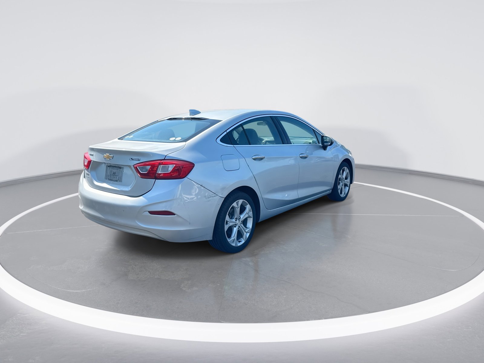 Used 2017 Chevrolet Cruze Premier FWD image 9