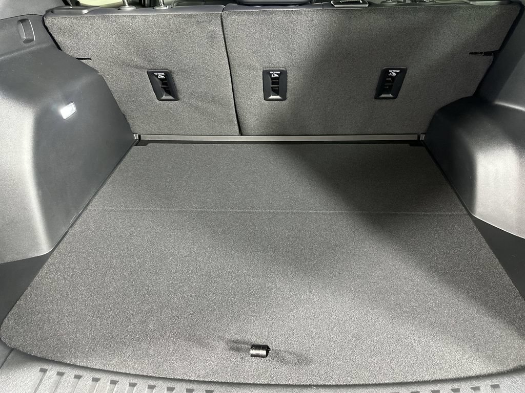 New 2027 GMC Terrain AT4 w/ LPO, Black Badging Package AWD/4WD image 27