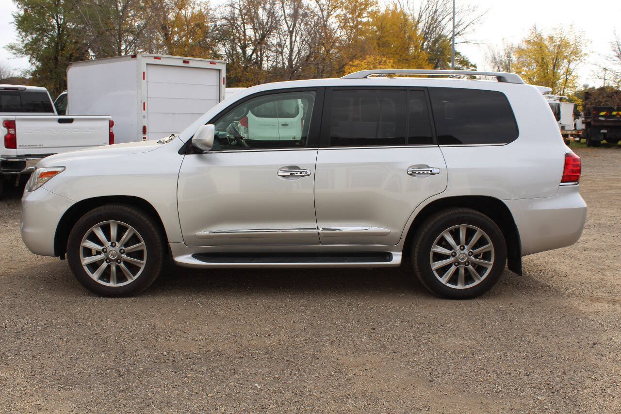 Used 2011 Lexus LX 570 4WD w/ Luxury Pkg image 9