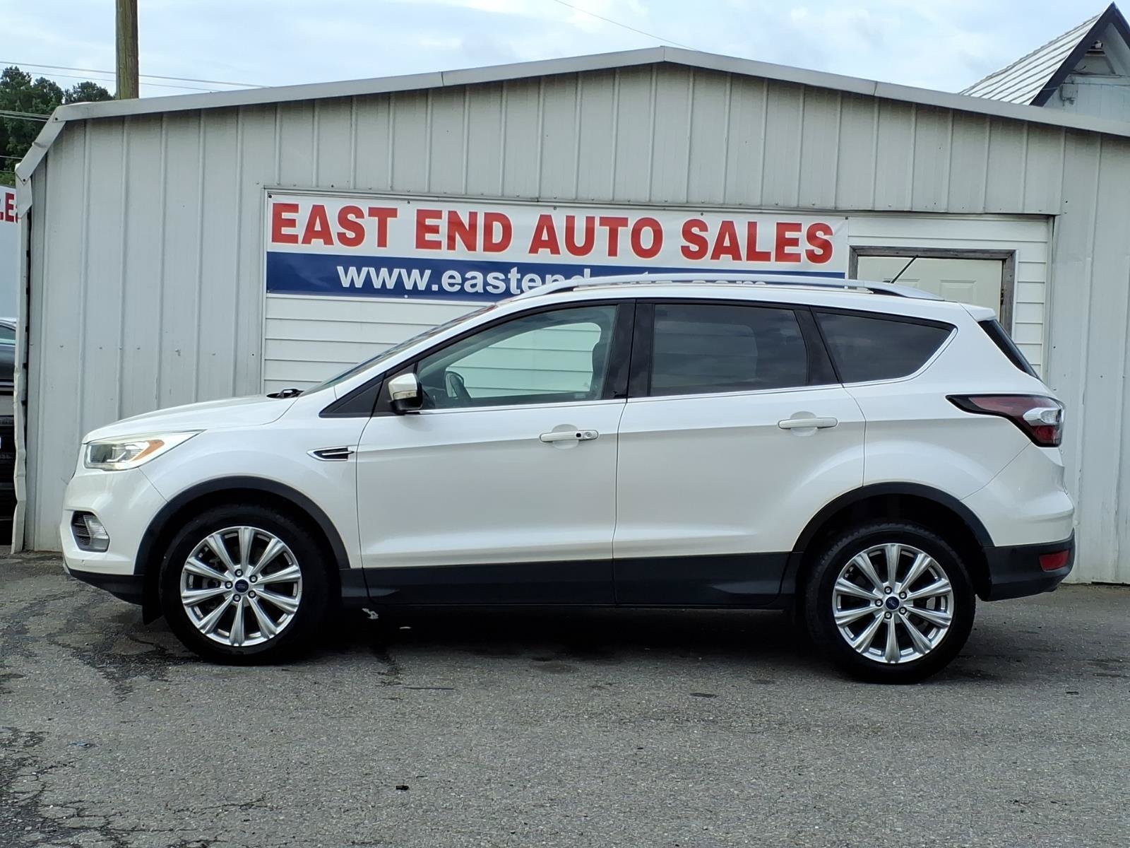 Used 2018 Ford Escape Titanium w/ Ford Safe & Smart Package FWD image 2