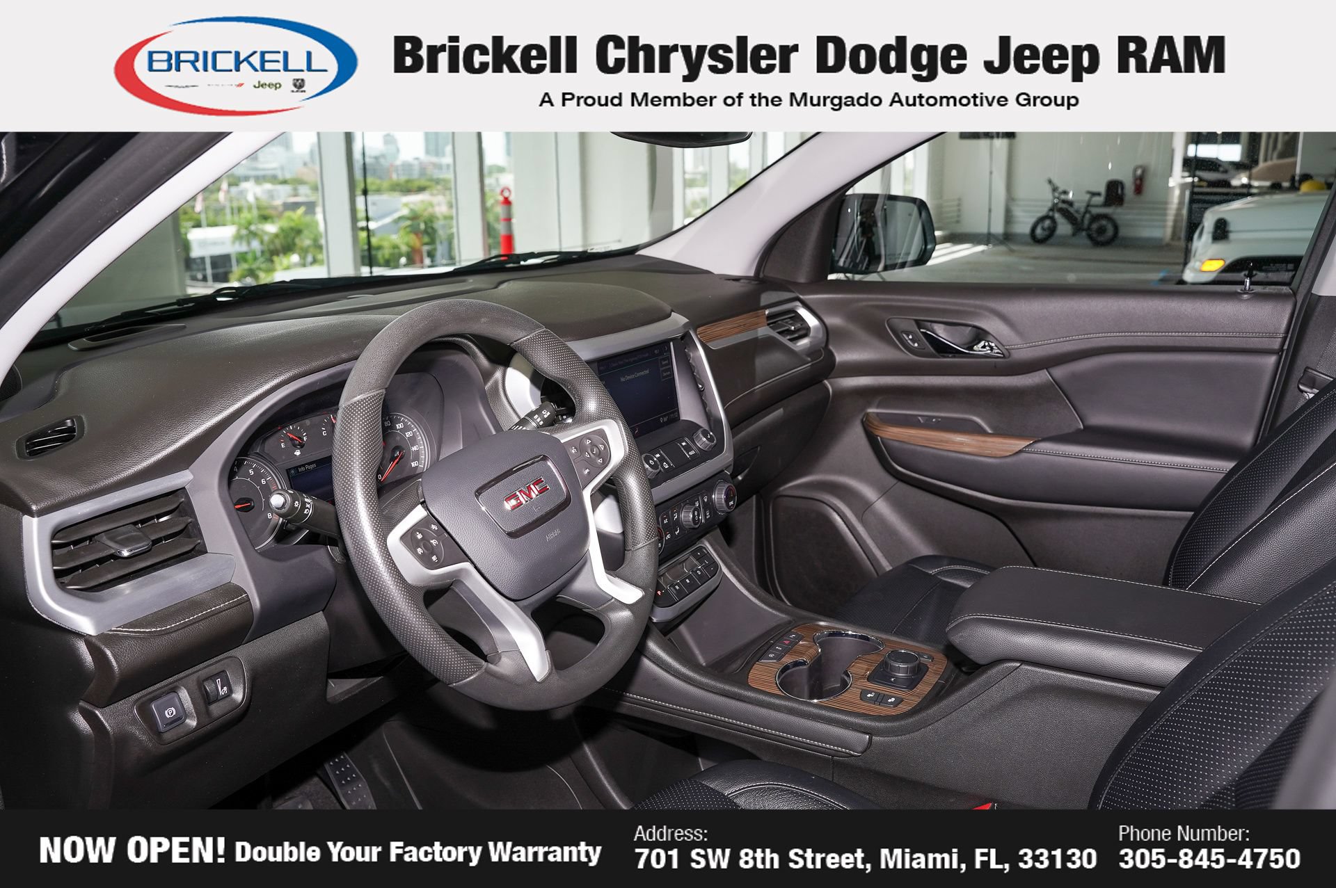 Used 2022 GMC Acadia SLE w/ Driver Convenience Package FWD image 17