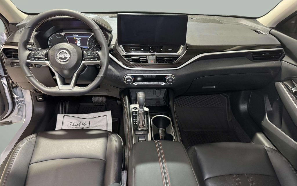 Used 2025 Nissan Altima 2.5 SR w/ SR Premium Package AWD/4WD image 22