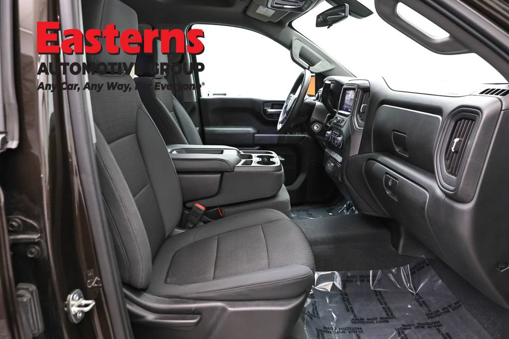 Used 2020 Chevrolet Silverado 1500 Custom w/ Custom Value Package AWD/4WD image 23