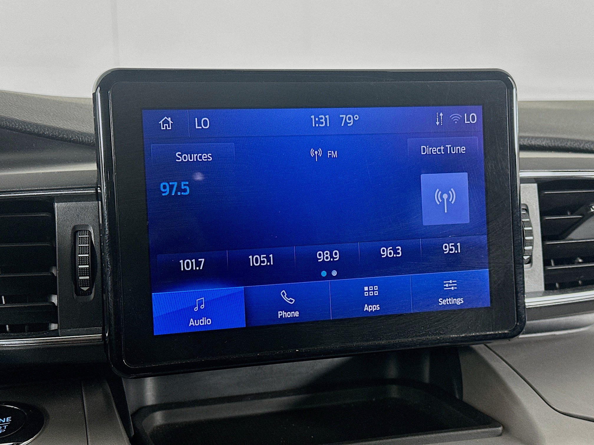 Used 2023 Ford Explorer XLT w/ Equipment Group 202A AWD/4WD image 21