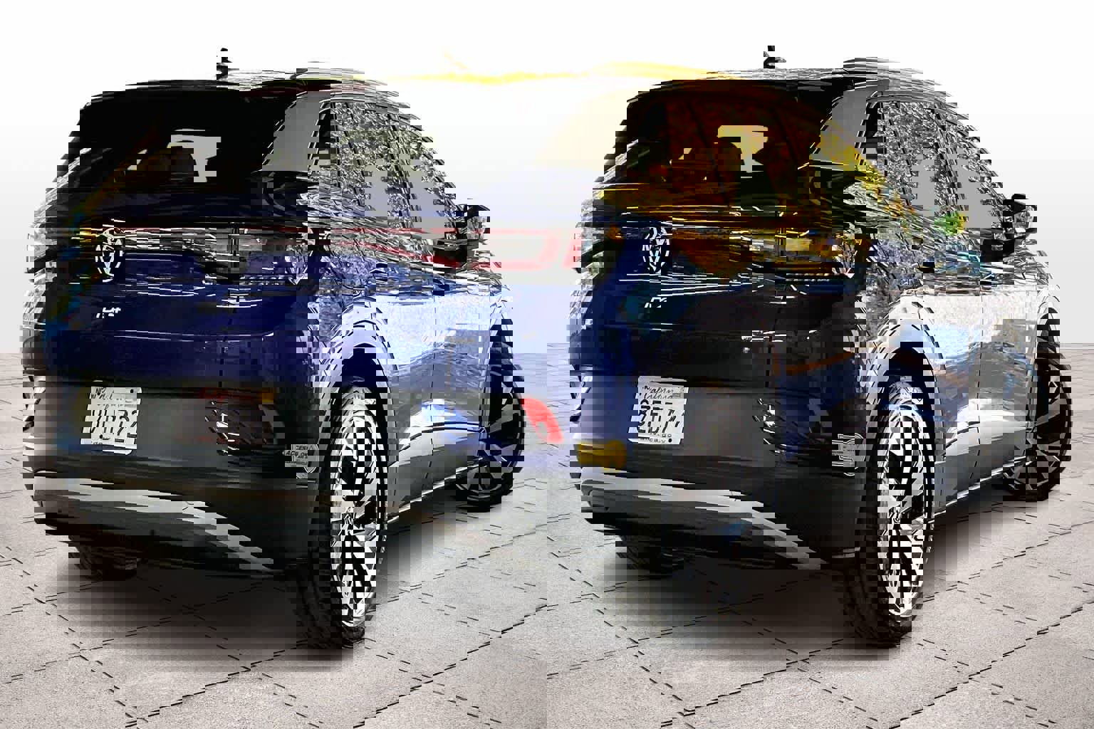 Used 2021 Volkswagen ID.4 Pro S w/ Gradient Package image 16