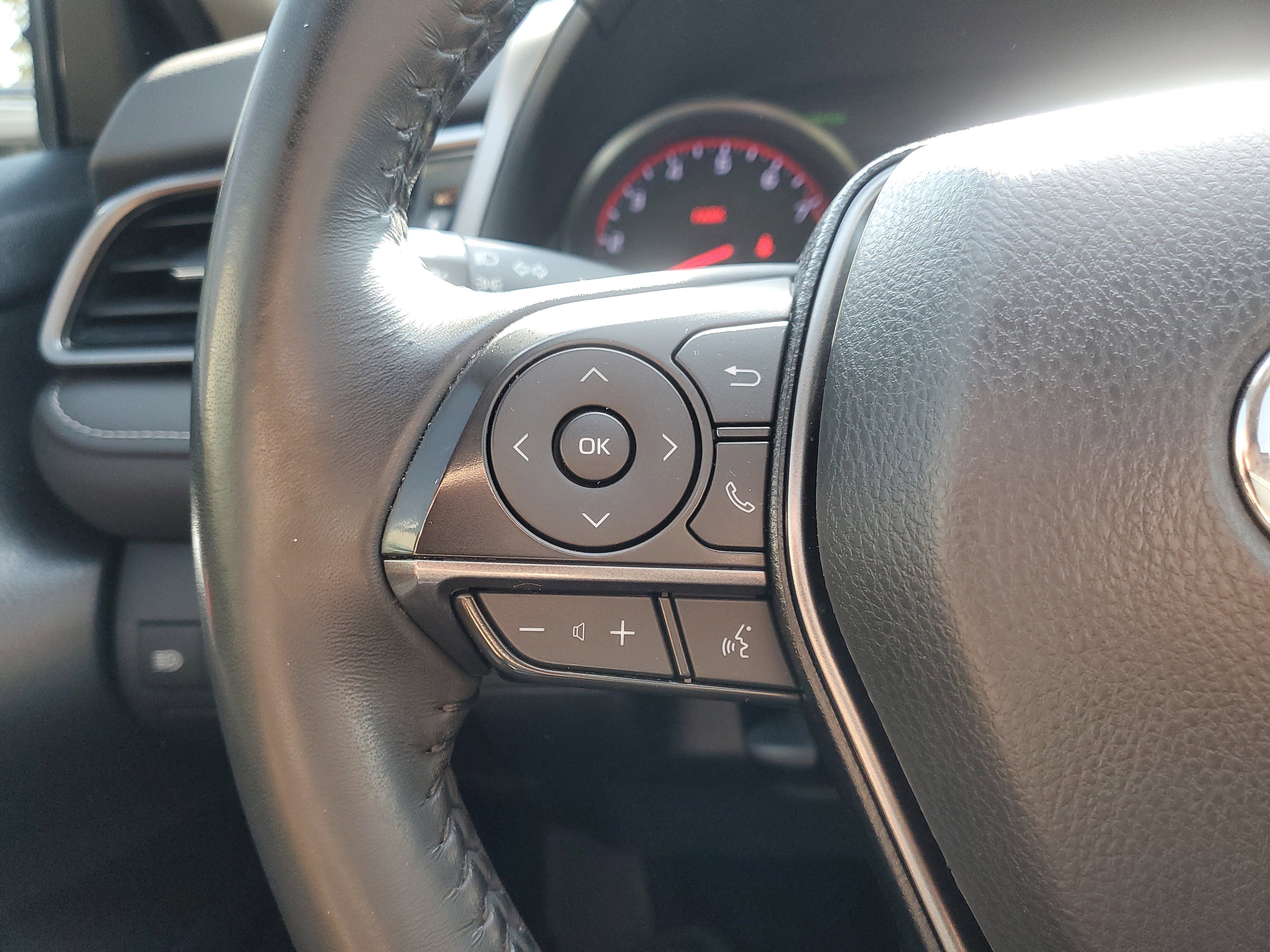 Used 2022 Toyota Camry XSE image 22