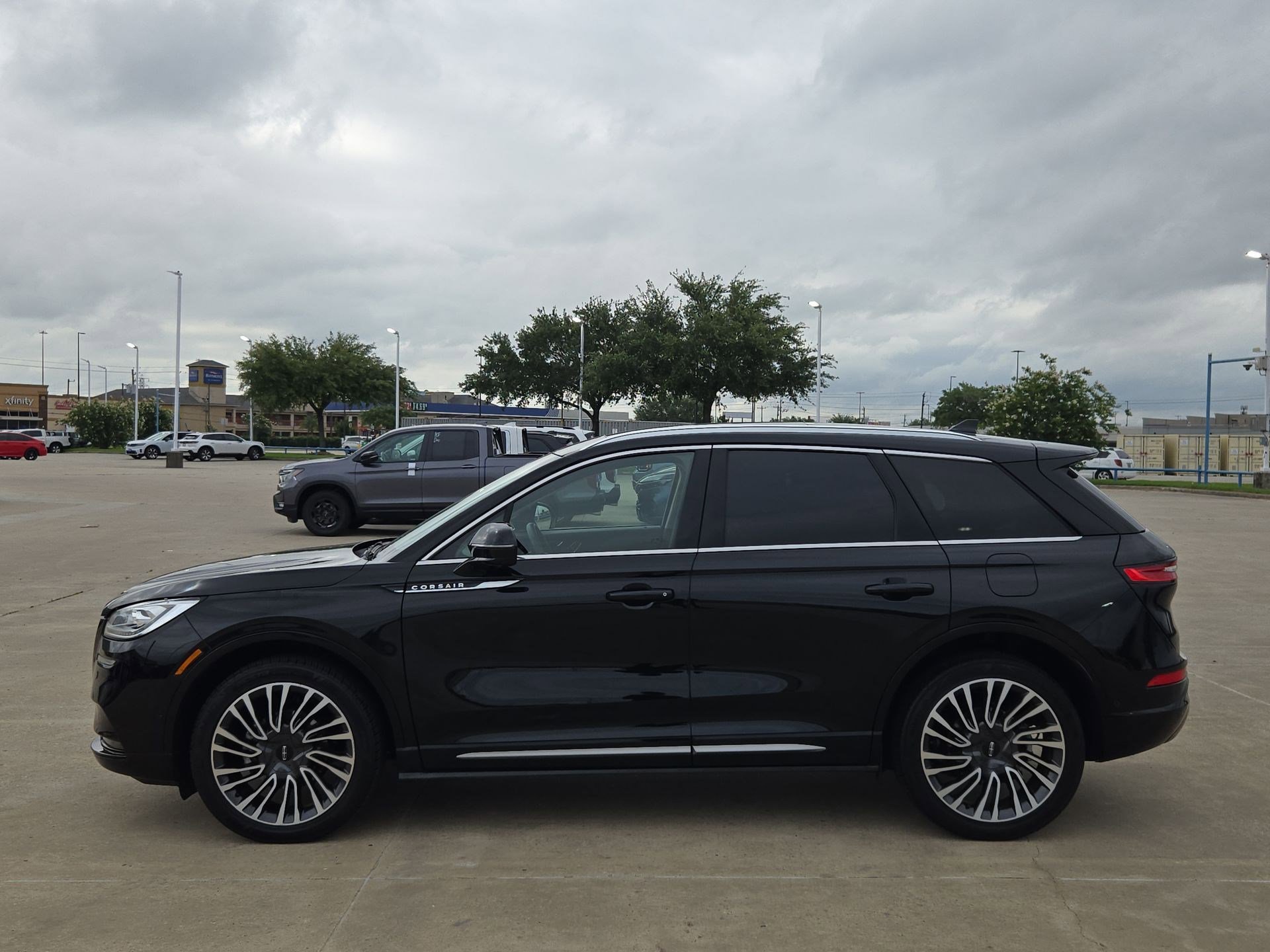 Used 2021 Lincoln Corsair Reserve w/ Equipment Group 201A FWD image 7
