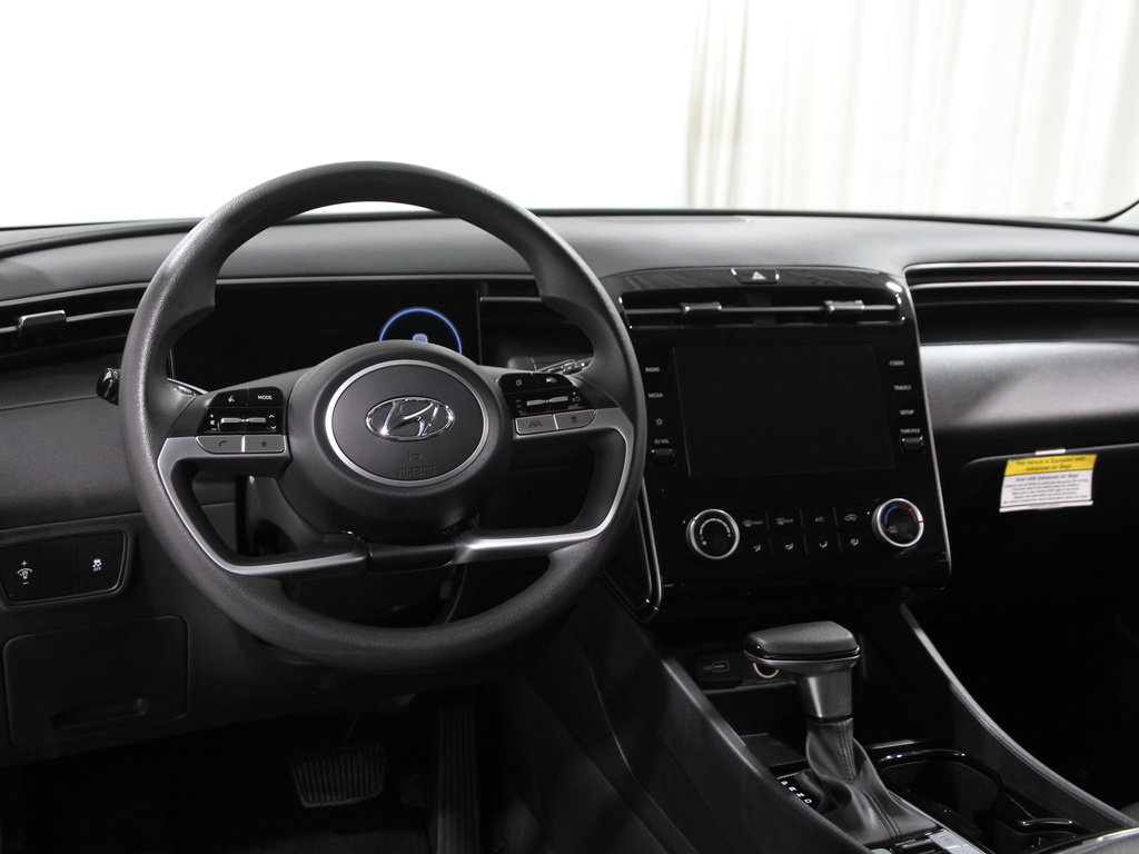 Certified 2024 Hyundai Tucson SE image 6