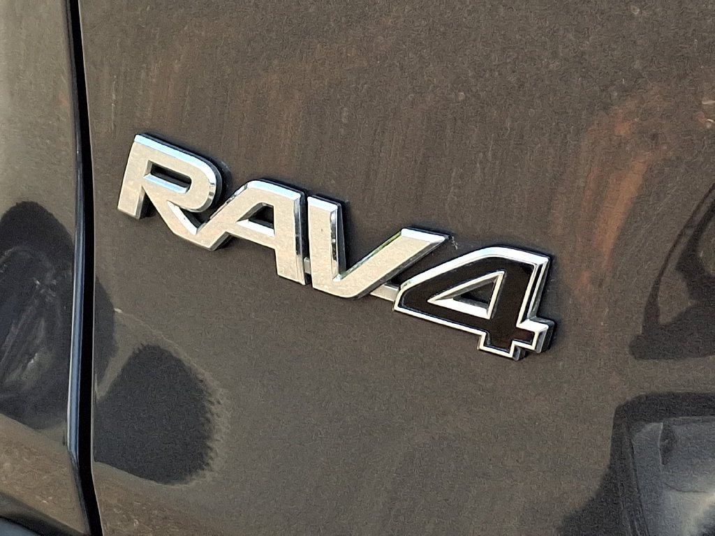 Used 2019 Toyota RAV4 XLE Premium w/ All Weather Liner Package AWD/4WD image 31