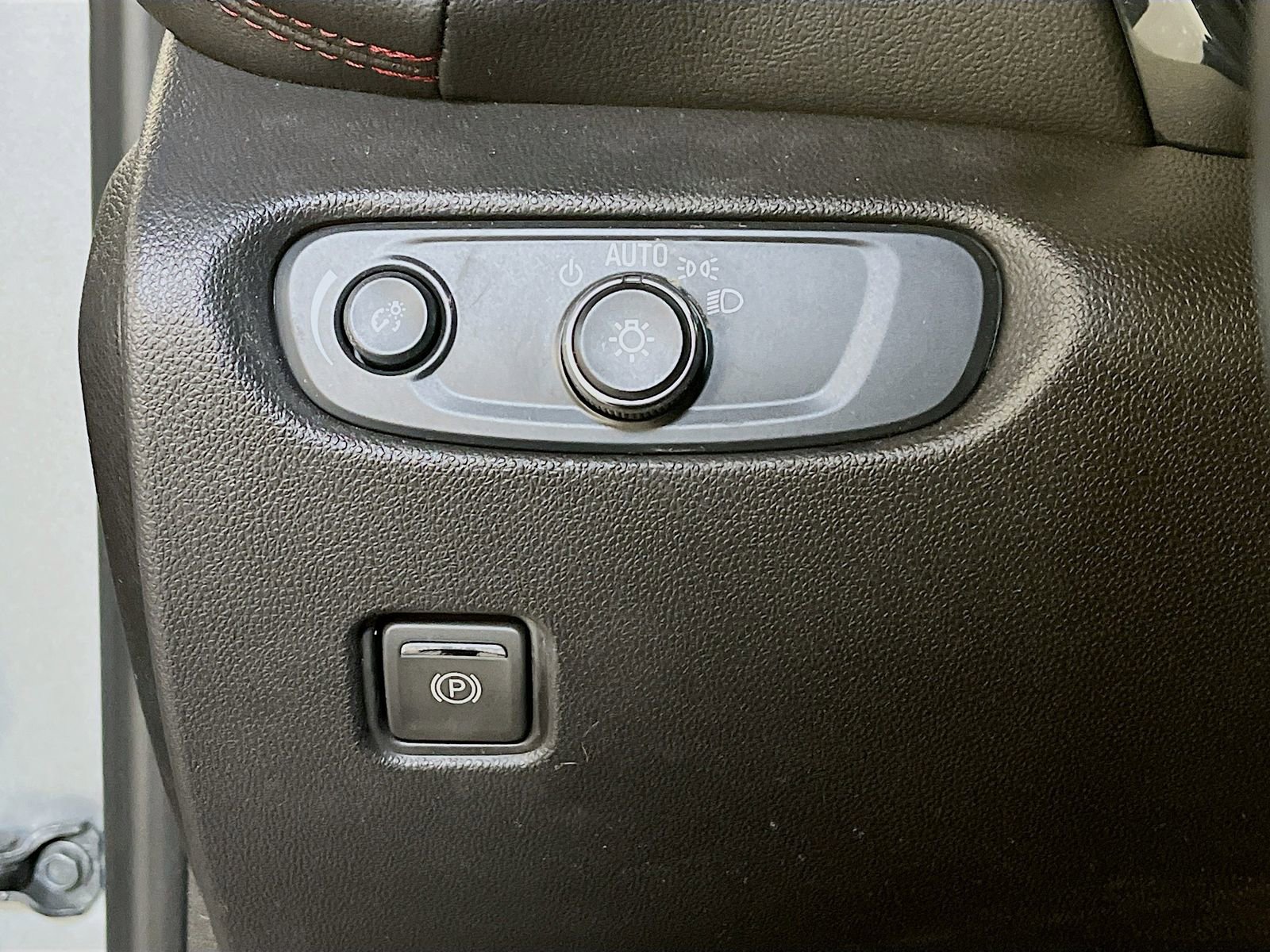 Used 2024 Chevrolet Blazer RS w/ Driver Confidence II Package image 10