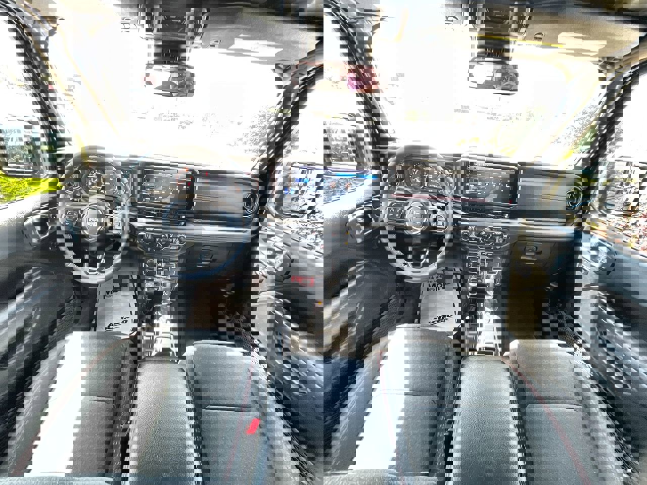 Used 2025 Jeep Wrangler Unlimited Rubicon image 19