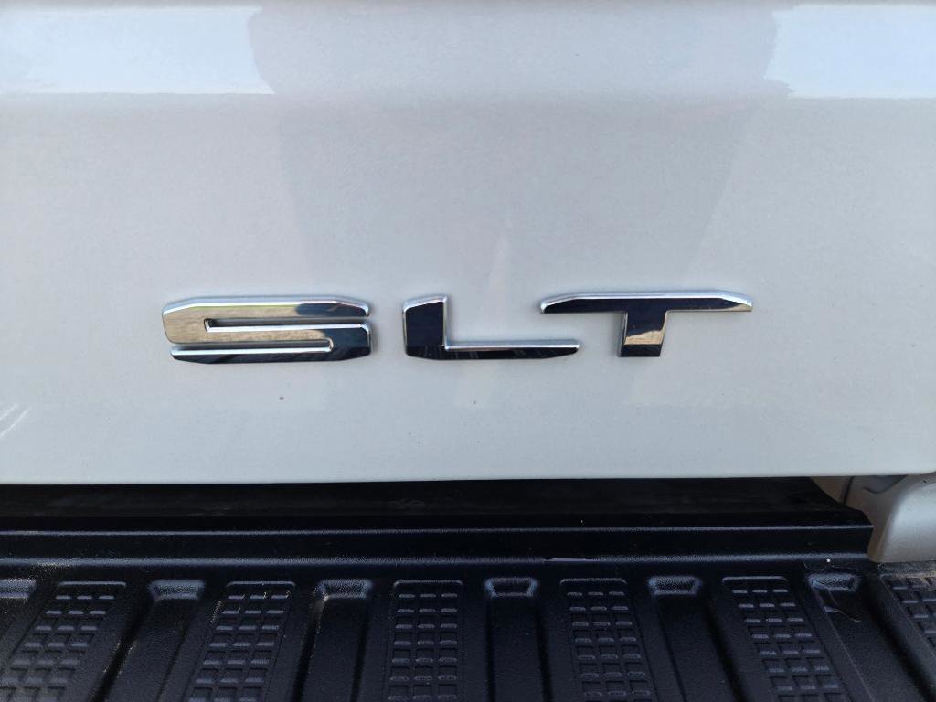 Used 2024 GMC Sierra 1500 SLT image 9