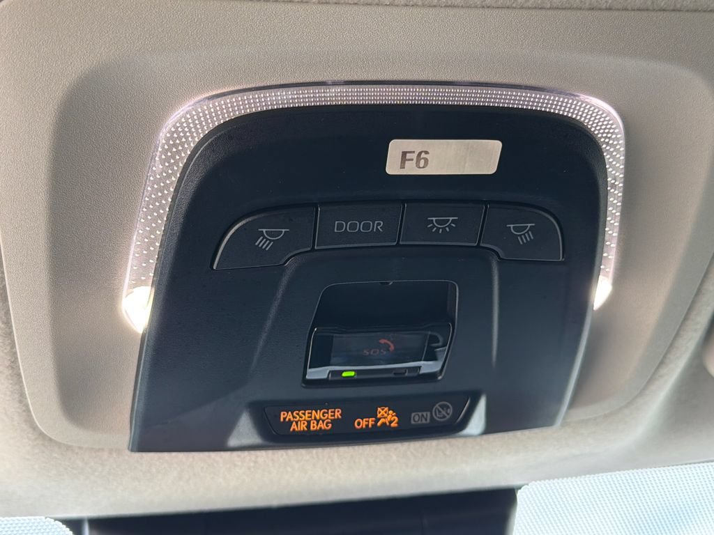 Used 2025 Toyota Corolla LE FWD image 30