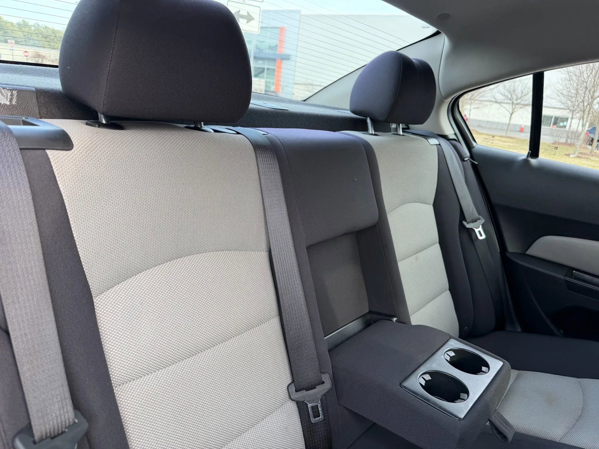 Used 2013 Chevrolet Cruze LS image 29