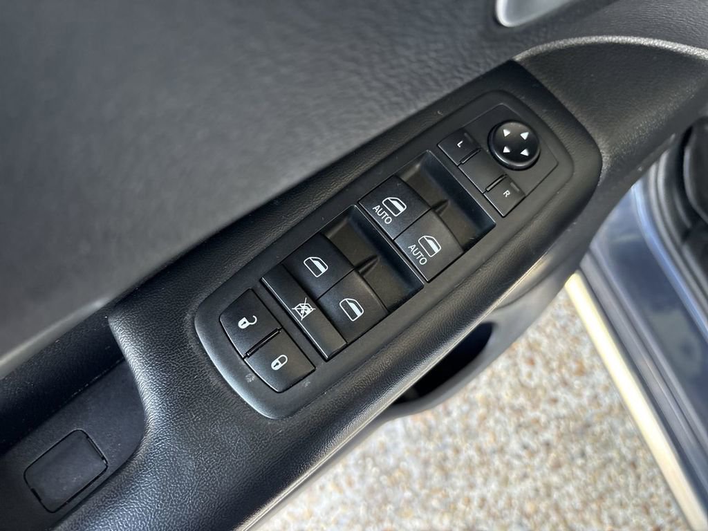 Used 2020 Dodge Durango SXT image 22