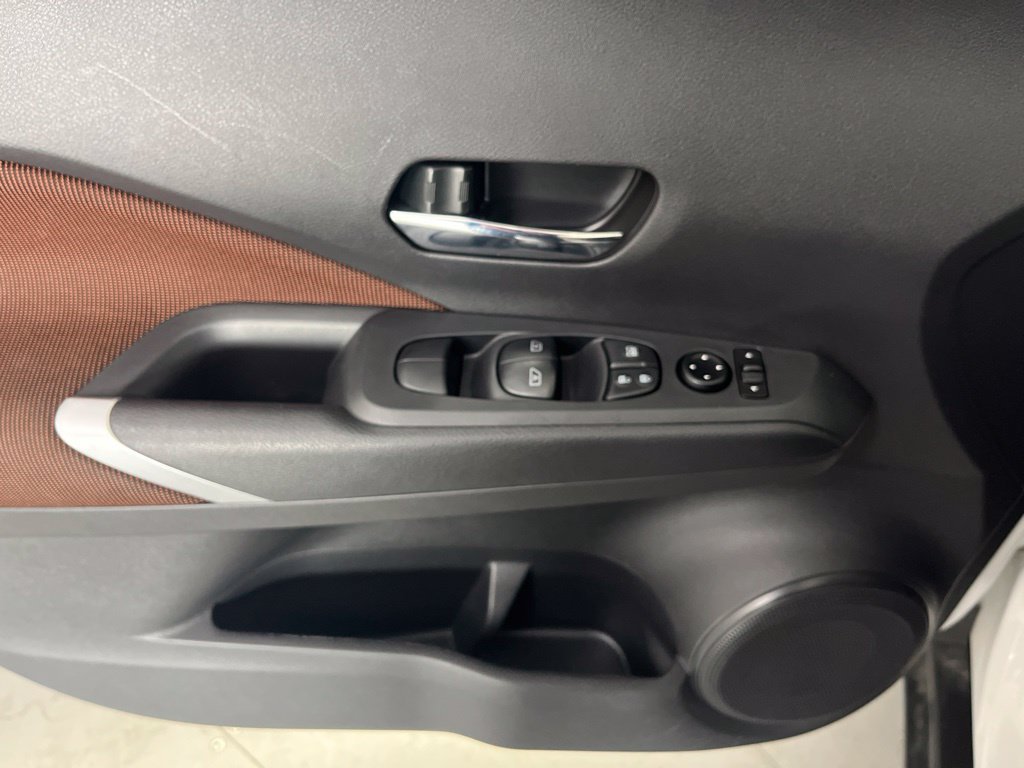 Used 2024 Nissan Kicks SR FWD image 50