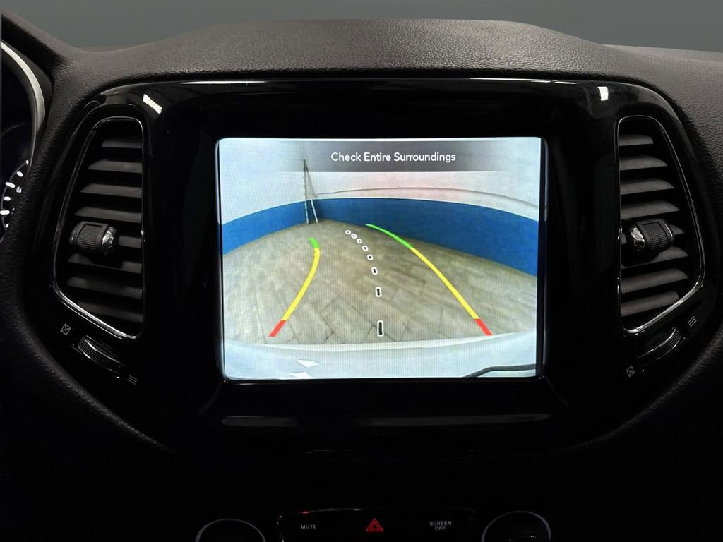 Used 2020 Jeep Compass Limited image 10