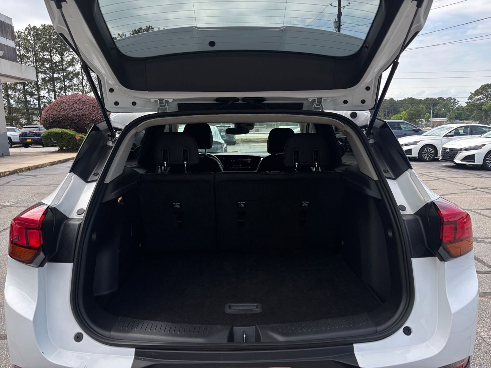 Used 2025 Buick Encore GX Preferred FWD image 31