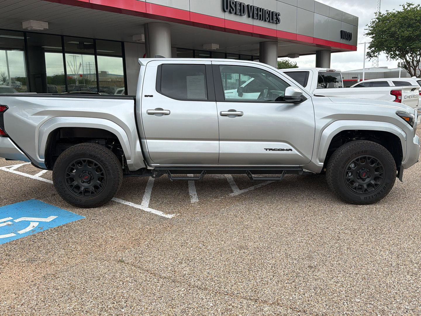Used 2026 Toyota Tacoma SR5 RWD image 2