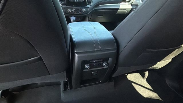 Used 2023 Chevrolet Traverse LT image 21