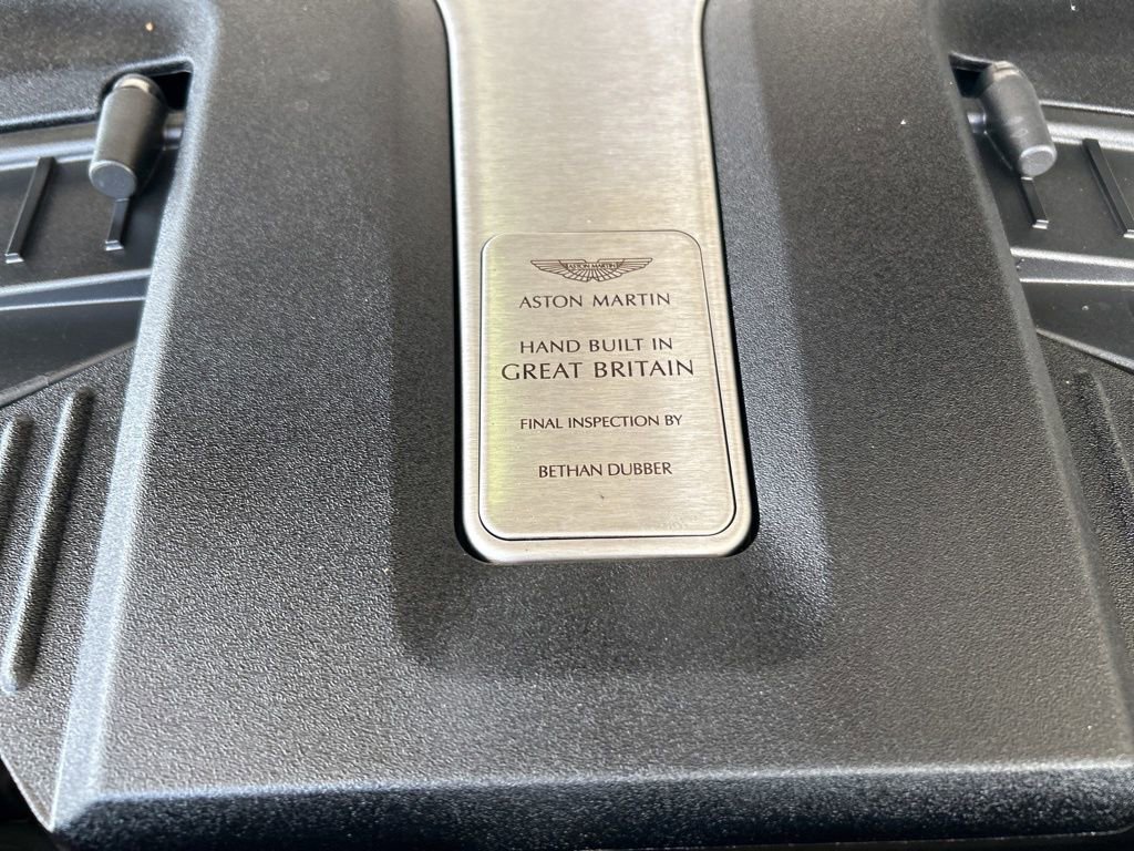 Used 2023 Aston Martin DBX image 12