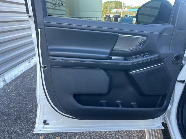 Used 2025 Ford Expedition Max Platinum w/ Driver's Package image 11