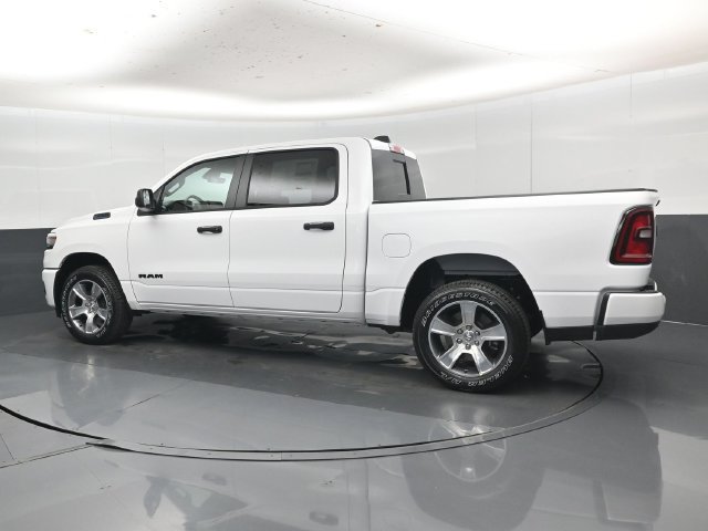 New 2027 RAM 1500 Express AWD/4WD image 39