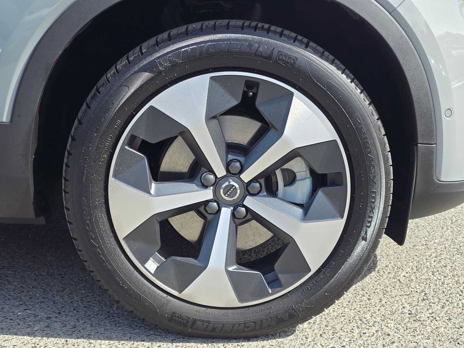 Used 2026 Volvo XC40 B5 Plus w/ Protection Package Premier AWD/4WD image 9
