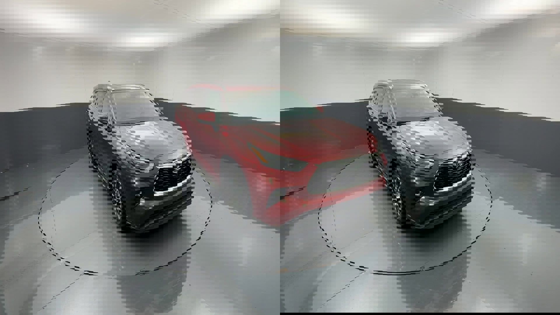 Used 2024 Toyota Highlander XLE image 47