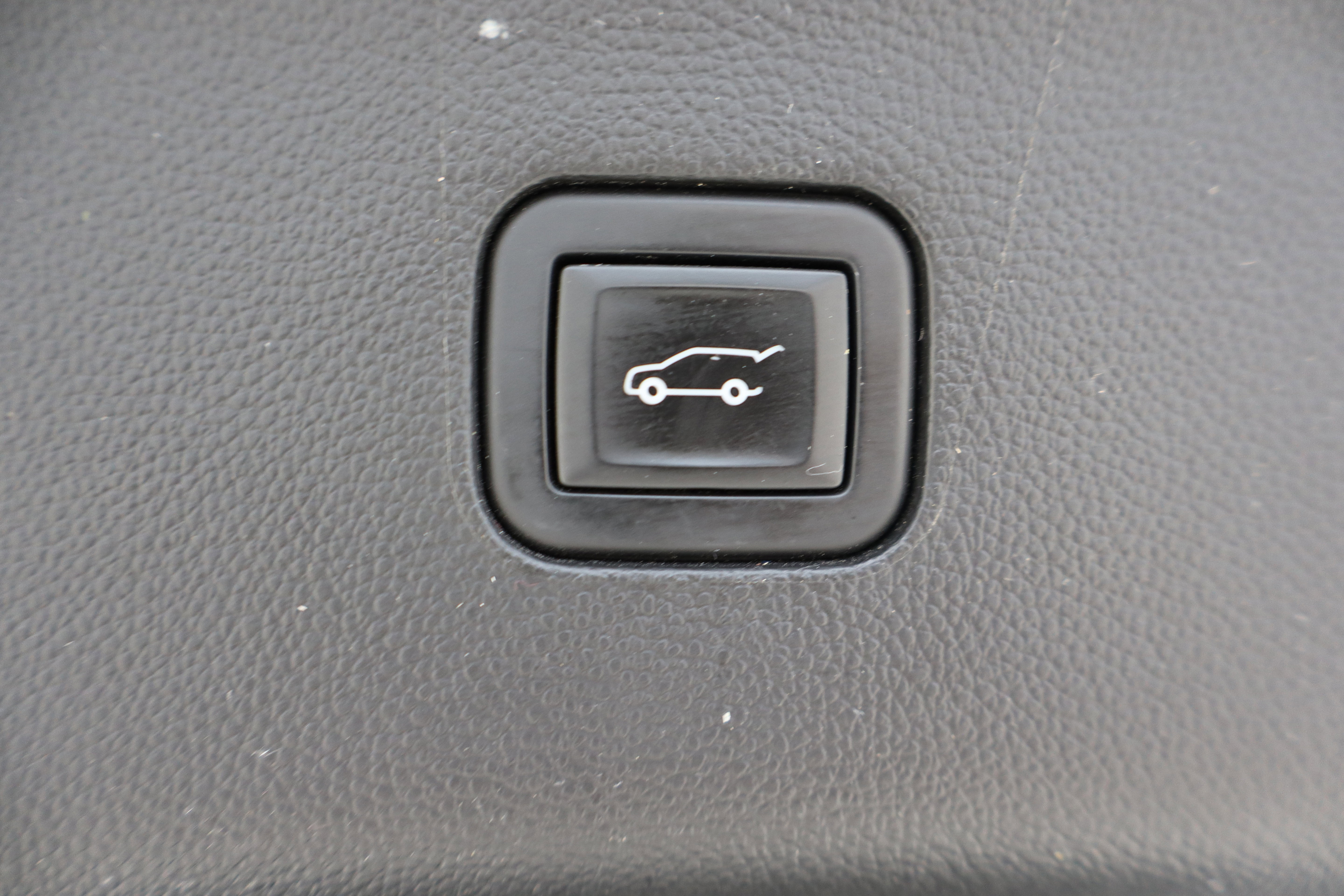 Used 2021 Buick Enclave Avenir image 34