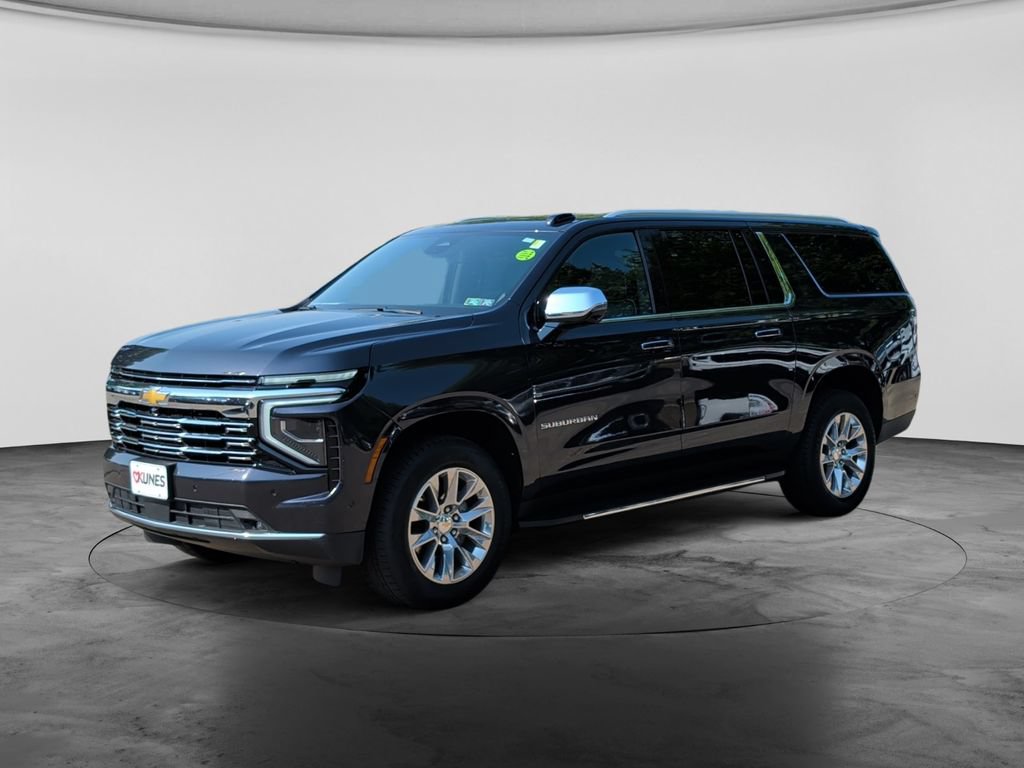 Used 2025 Chevrolet Suburban Premier AWD/4WD image 3