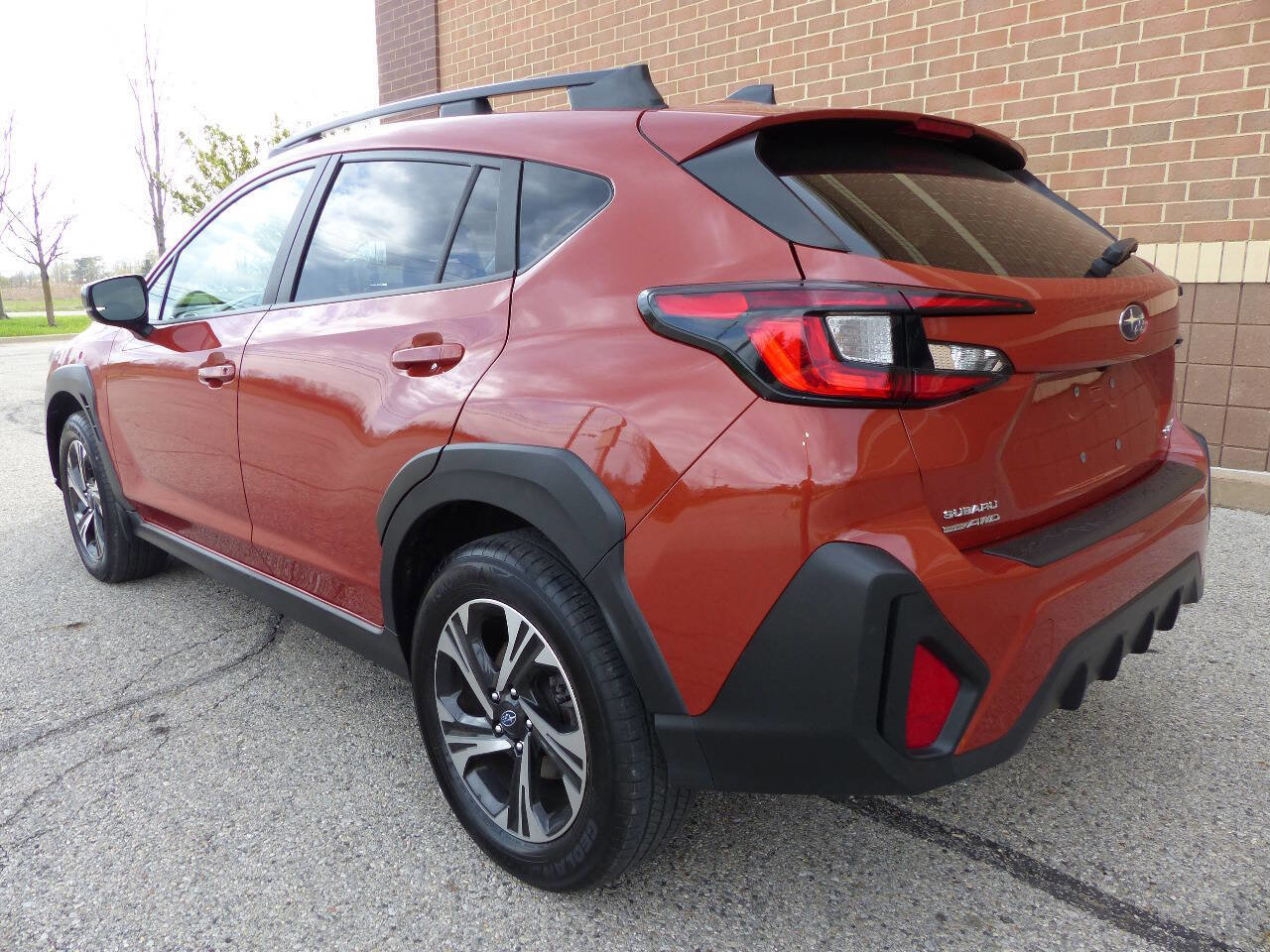Used 2024 Subaru Crosstrek 2.0i Premium AWD/4WD image 7