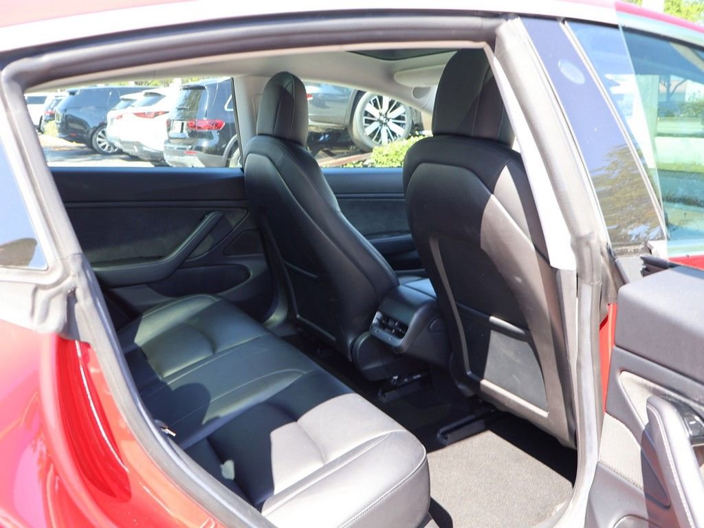 Used 2018 Tesla Model 3 Long Range RWD image 35