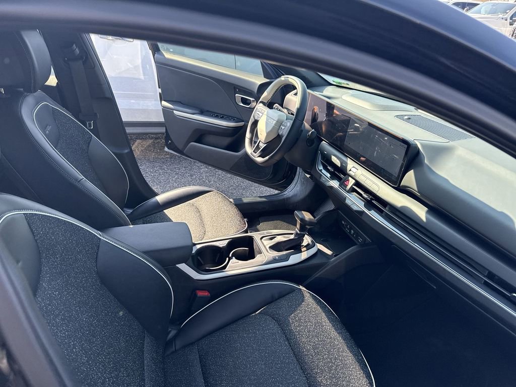 Used 2025 Kia K4 GT-Line image 35