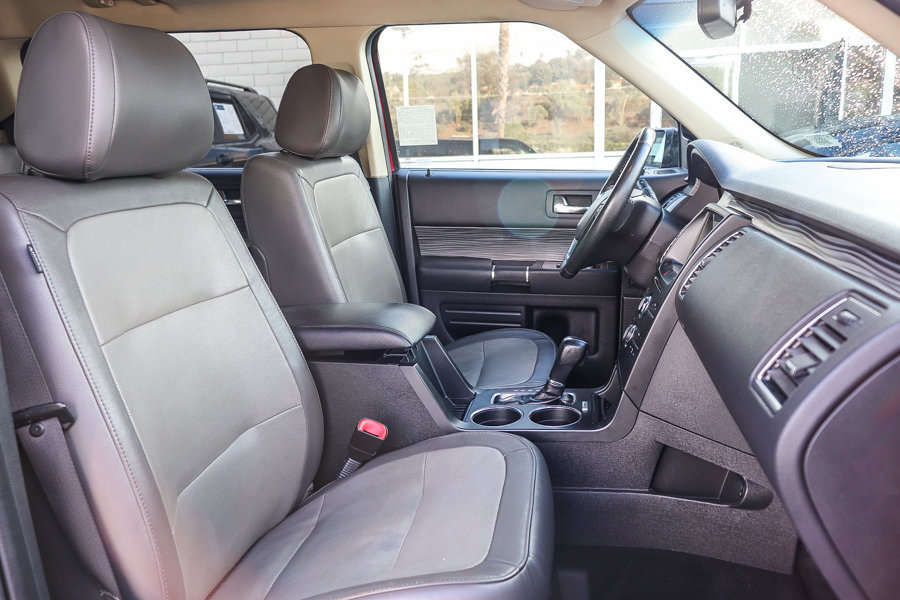 Used 2019 Ford Flex SEL w/ Equipment Group 202A FWD image 16