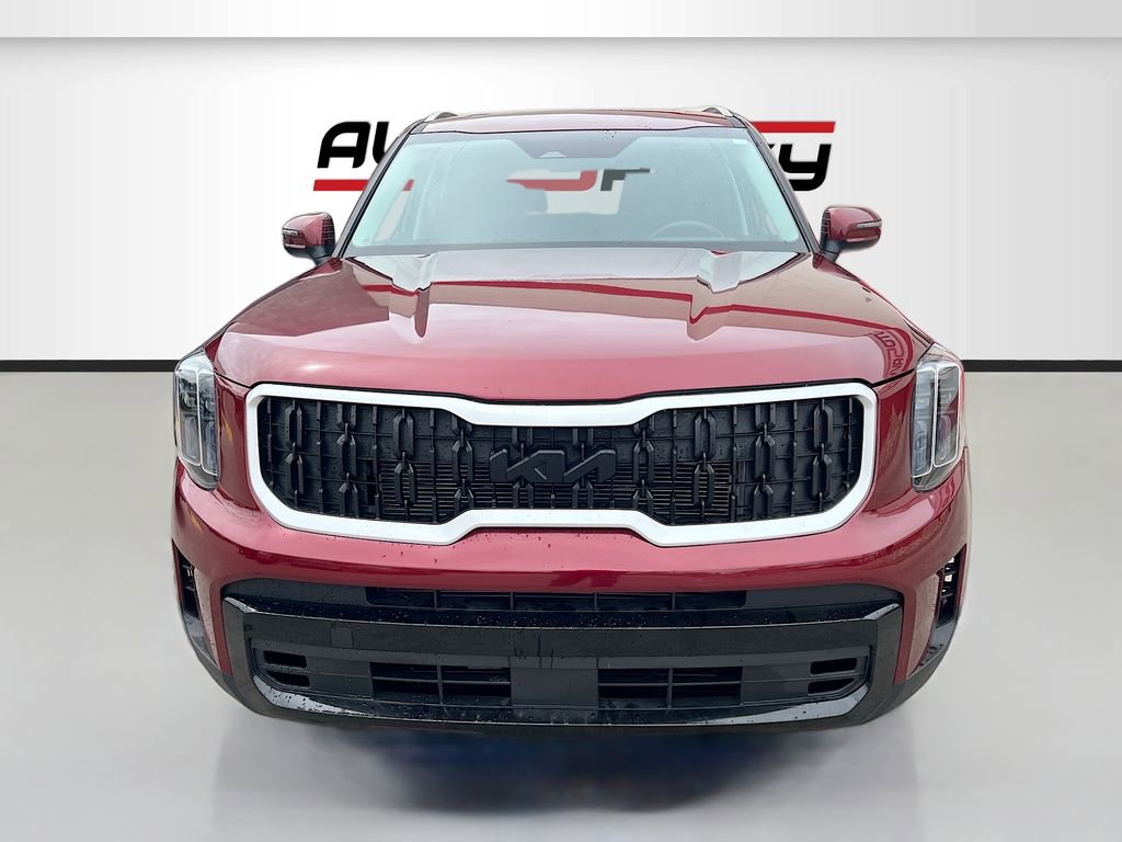 Used 2024 Kia Telluride S w/ S Sunroof Package image 2