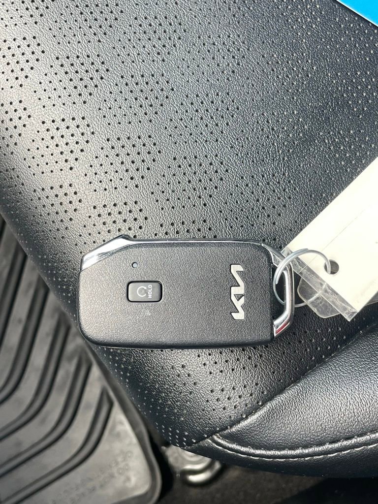 Certified 2022 Kia Seltos EX image 33