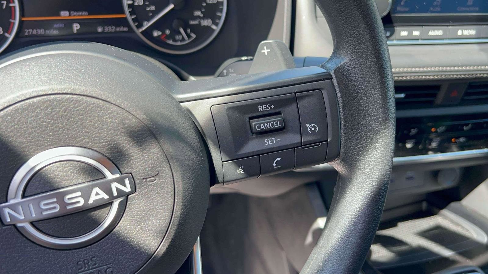 Used 2023 Nissan Rogue S AWD/4WD image 21